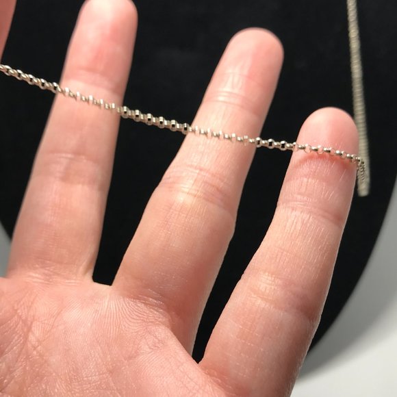 24 1/2" 1.5mm Silver Rolo Necklace - Picture 2 of 11